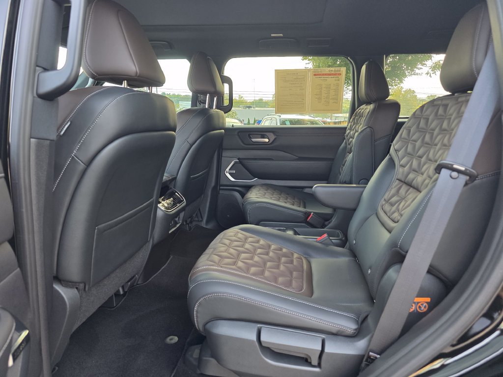 Certified 2026 Nissan Armada Platinum AWD/4WD image 31
