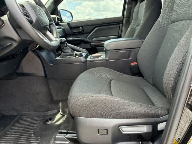Used 2025 Toyota 4Runner SR5 AWD/4WD image 18