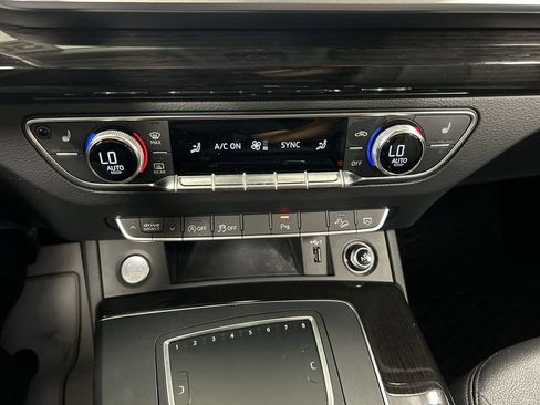 Used 2018 Audi Q5 2.0T Premium Plus w/ Premium Plus Package AWD/4WD image 17