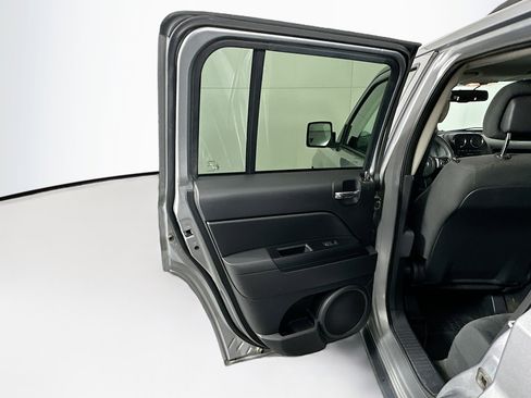 Used 2016 Jeep Patriot Sport w/ Power Value Group FWD image 23