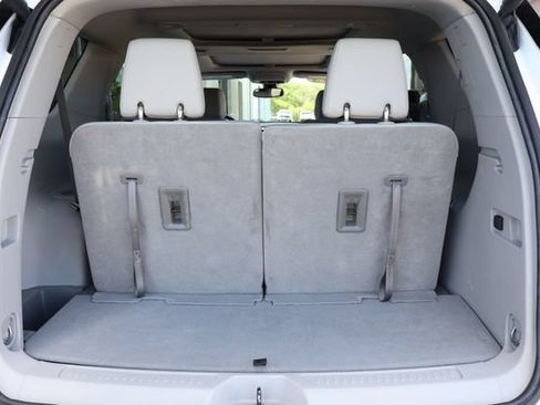 Used 2023 GMC Acadia SLT w/ Technology Package FWD image 20