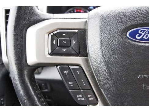 Used 2022 Ford F250 Lariat w/ Lariat Ultimate Package AWD/4WD image 18
