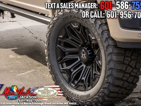 New 2026 Ford F250 Lariat w/ Black Appearance Package image 32