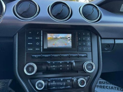 Used 2016 Ford Mustang Coupe RWD image 19