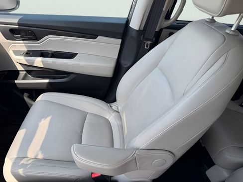 Used 2025 Honda Odyssey EX-L image 32