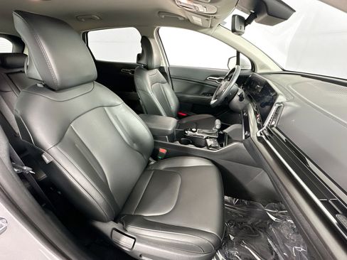 Used 2024 Kia Sportage EX image 27