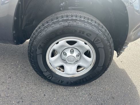 Used 2018 Toyota Tacoma SR w/ SR Convenience Package image 32