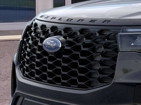 New 2026 Ford Explorer ST-Line w/ ST-Line Street Pack AWD/4WD image 18