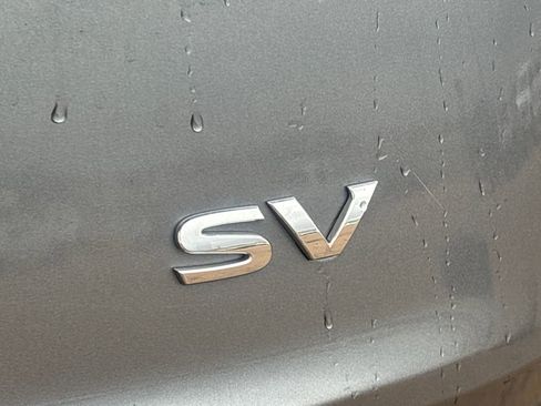 Used 2023 Nissan Rogue SV image 32