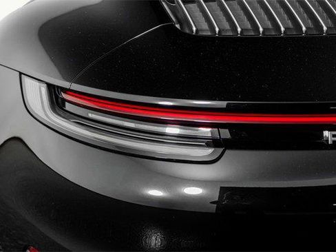 Used 2024 Porsche 911 Carrera 4S AWD/4WD image 32