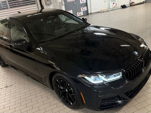 Used 2022 BMW 530i xDrive w/ M Sport Package image 7