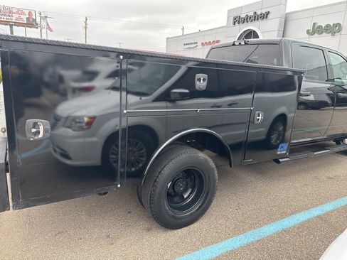 Used 2024 RAM 3500 Tradesman image 6