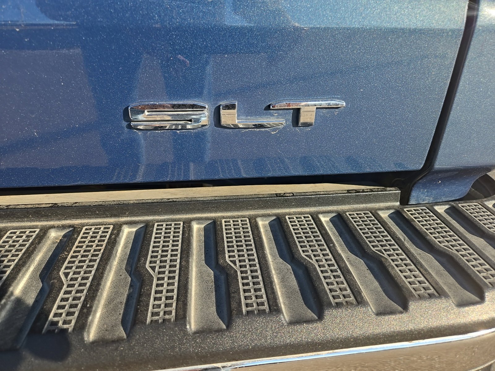 Used 2024 GMC Sierra 1500 SLT RWD image 6