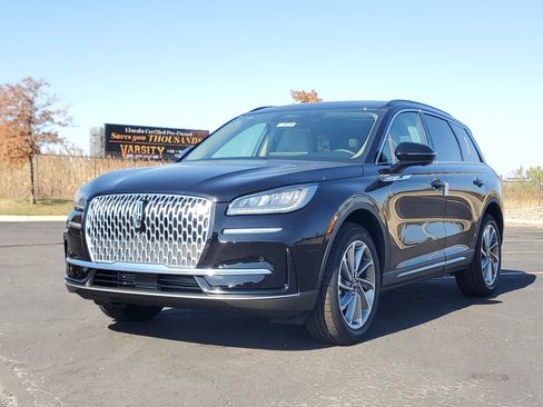 New 2026 Lincoln Corsair Premiere image 2