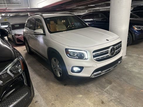 Used 2020 Mercedes-Benz GLB 250 4MATIC image 1