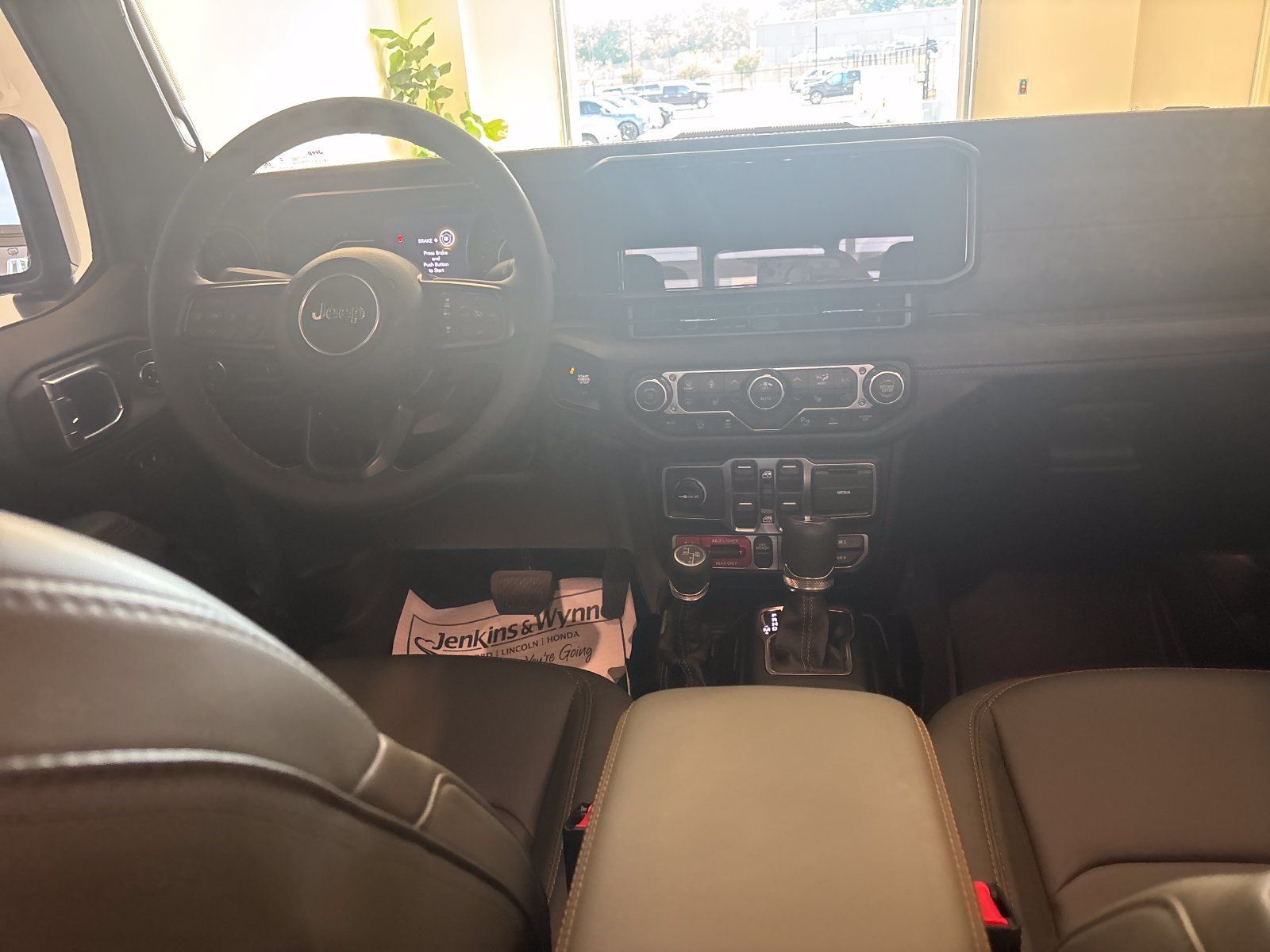 Used 2026 Jeep Gladiator Mojave AWD/4WD image 7