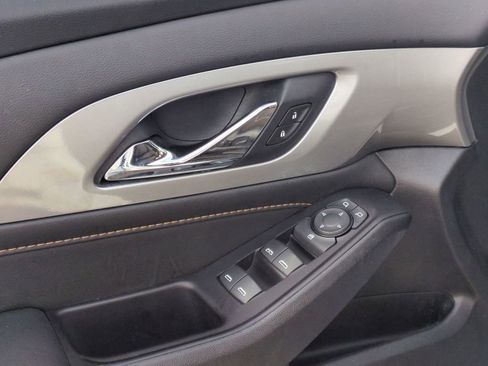 Used 2020 Chevrolet Traverse LT w/ LPO, Cargo Package image 23