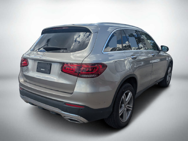 Used 2021 Mercedes-Benz GLC 300 image 4