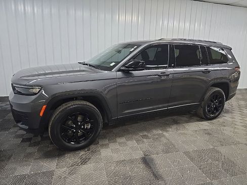 Used 2024 Jeep Grand Cherokee L Laredo AWD/4WD image 6