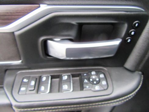 Used 2025 RAM 2500 Laramie image 28