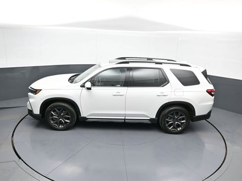Used 2024 Honda Pilot Elite image 43