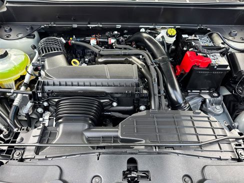 Used 2025 Ford Maverick XLT w/ XLT Luxury Package image 9