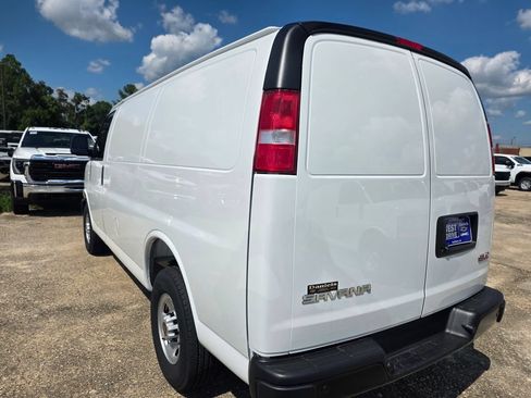 New 2026 GMC Savana 2500 w/ Driver Convenience Package RWD image 3