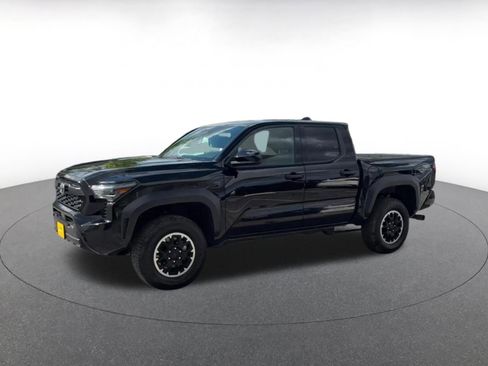Used 2025 Toyota Tacoma TRD Off-Road AWD/4WD image 8