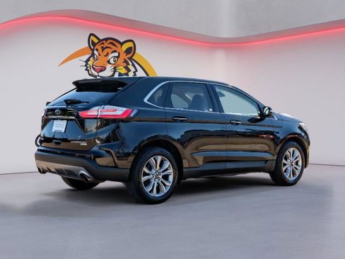 Used 2019 Ford Edge Titanium w/ Equipment Group 301A image 5