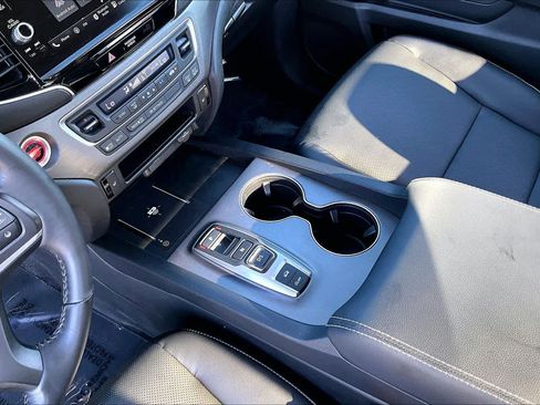Certified 2025 Honda Ridgeline RTL image 16