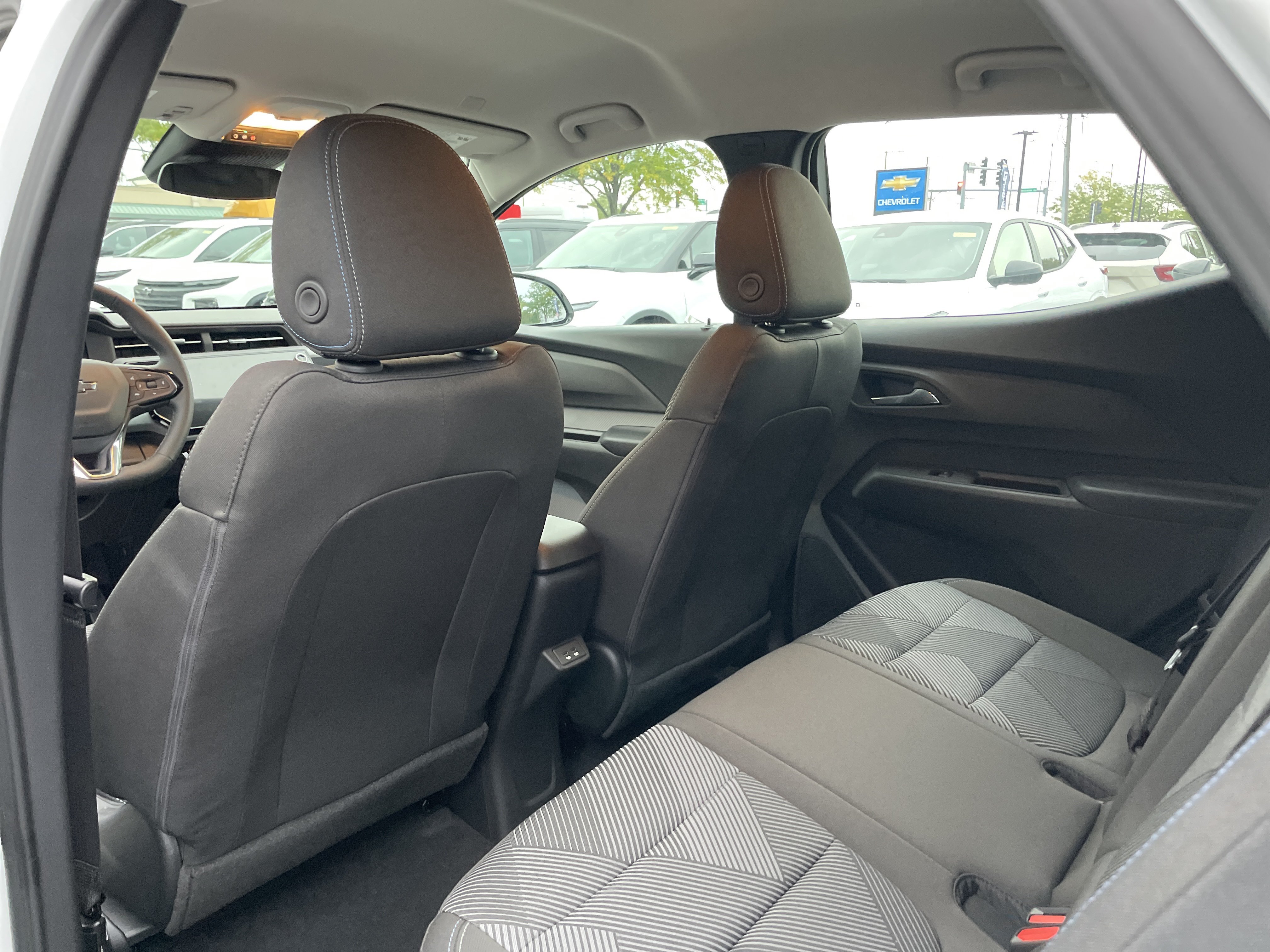 New 2027 Chevrolet Bolt LT w/ Comfort Package FWD image 26