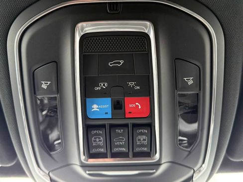 New 2026 Jeep Grand Wagoneer Limited w/ Premium Group II image 19