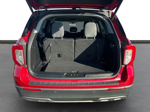 Used 2021 Ford Explorer XLT w/ Equipment Group 202A image 24