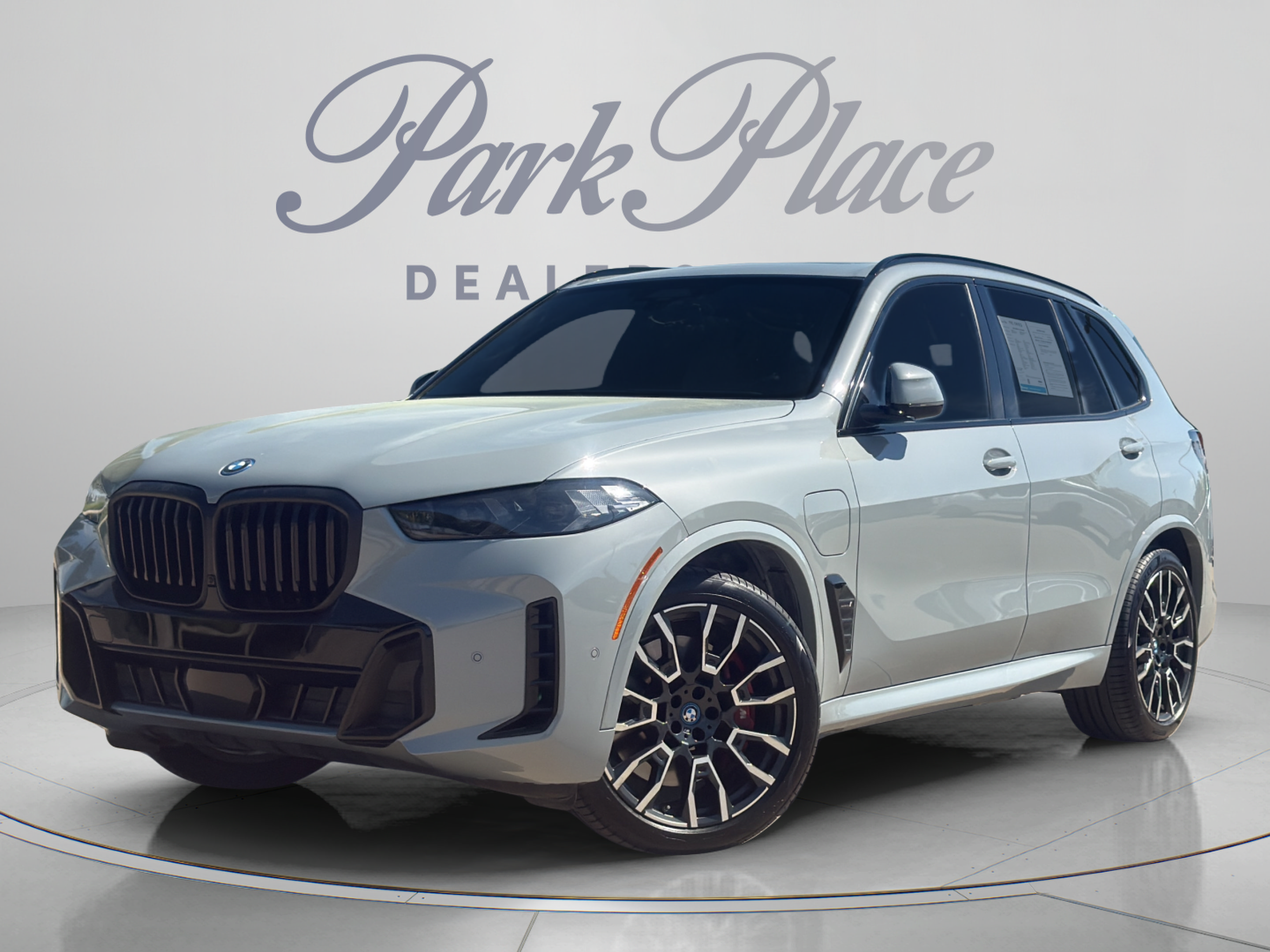 Used 2024 BMW X5 xDrive50e w/ M Sport Package AWD/4WD image 1