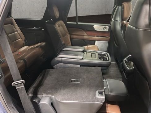 Used 2023 Lincoln Navigator Reserve image 21