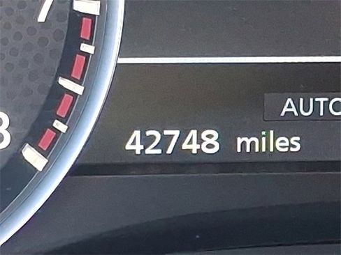 Used 2022 Nissan Armada Platinum w/ Captain's Chairs Package image 21