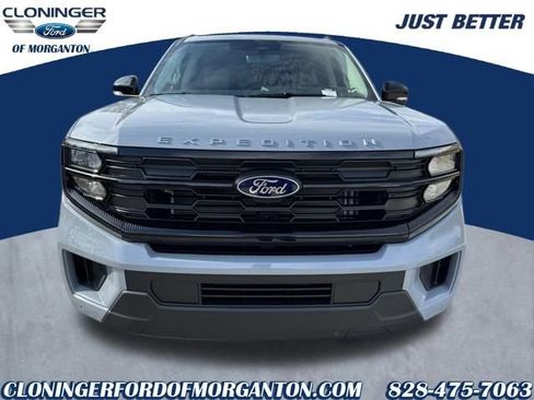 New 2025 Ford Expedition Max Active image 2