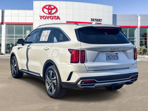 Used 2023 Kia Sorento SX Prestige image 5