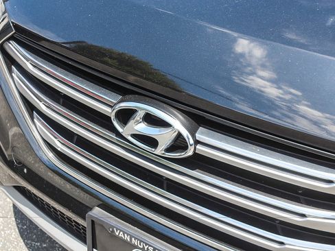 Used 2018 Hyundai Tucson Limited FWD image 11