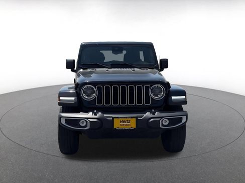Used 2025 Jeep Wrangler Unlimited Sahara AWD/4WD image 3