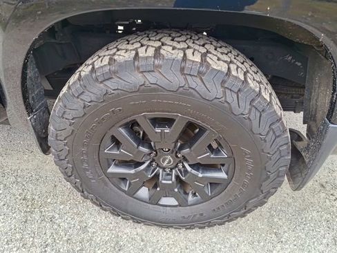 Used 2022 Nissan Frontier SV image 36