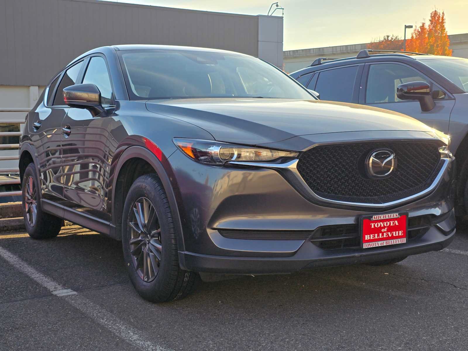 Used 2017 MAZDA CX-5 Touring w/ I-ACTIVSENSE Package AWD/4WD image 3