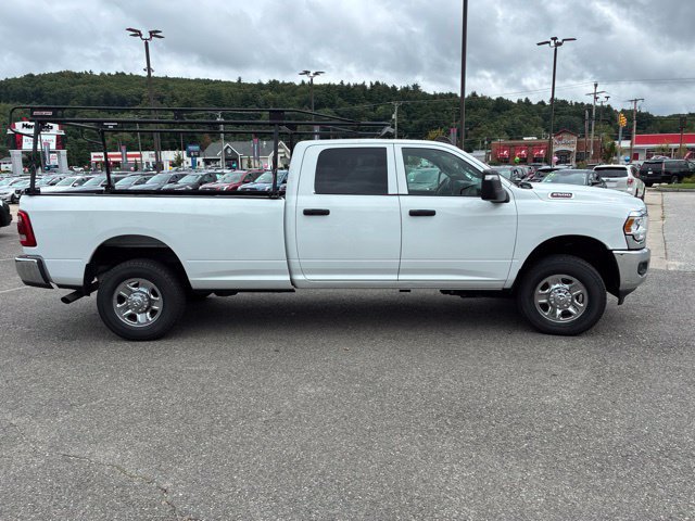 Used 2024 RAM 2500 Tradesman w/ Chrome Appearance Group AWD/4WD image 6