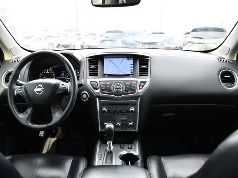 Used 2018 Nissan Pathfinder SL w/ SL Premium Package image 25