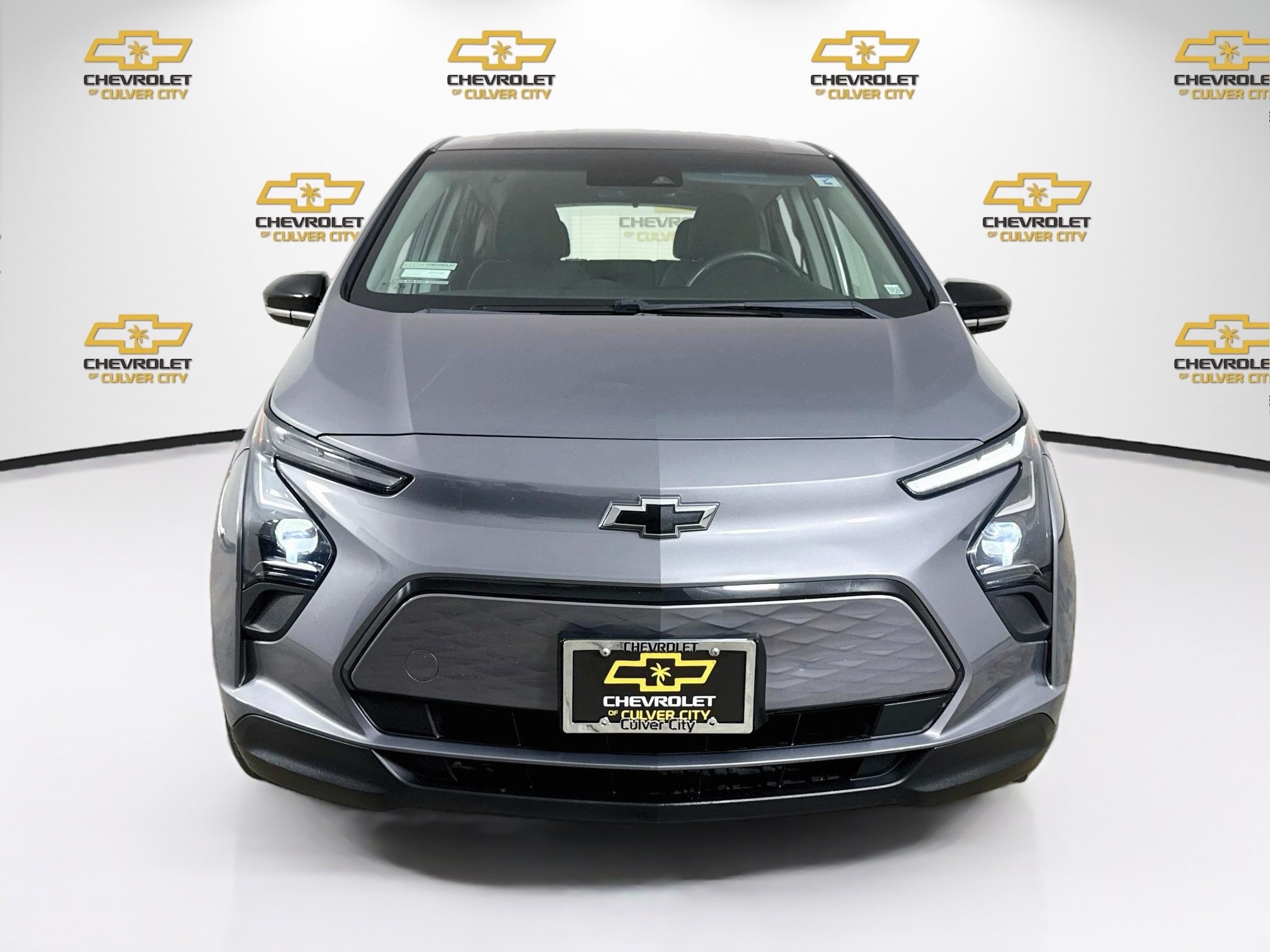 Used 2023 Chevrolet Bolt LT FWD image 2