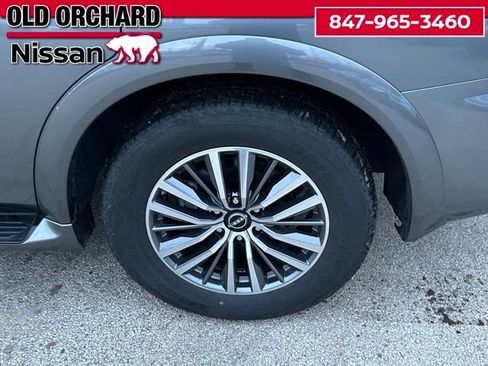 Used 2024 Nissan Armada SL image 9