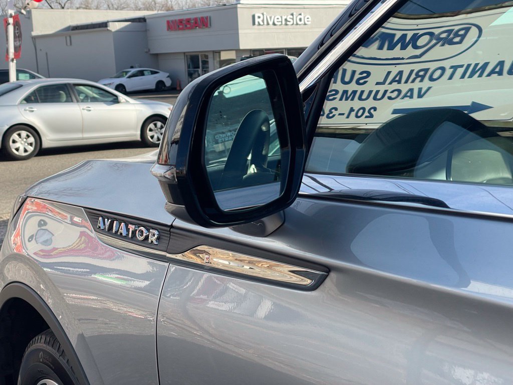 Used 2023 Lincoln Aviator AWD w/ Premium Package image 27
