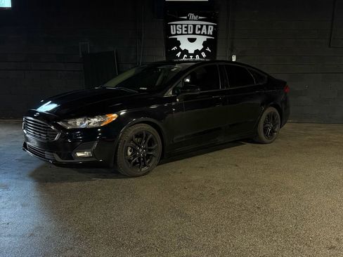 Used 2020 Ford Fusion SE w/ Equipment Group 151A FWD image 1