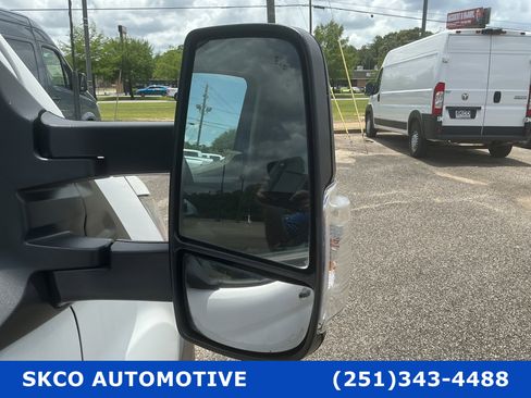 Used 2020 Ford Transit 250 Low Roof RWD image 10