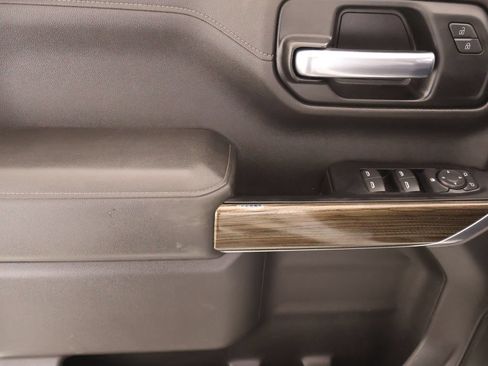 Used 2020 Chevrolet Silverado 1500 LT w/ Texas Edition AWD/4WD image 15